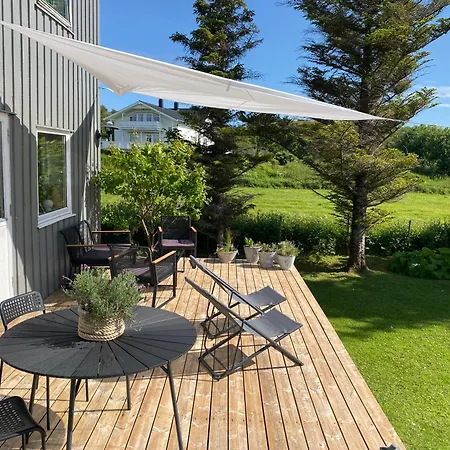 2 Bedroom In Island Paradise