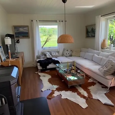 2 Bedroom In Island Paradise * 산네스쇠엔